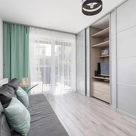 Apartment W Spokojnej Okolicy Z Parkingiem By Renters