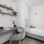 W Spokojnej Okolicy Z Parkingiem By Renters Appartamento