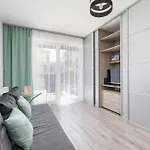 Appartamento W Spokojnej Okolicy Z Parkingiem By Renters