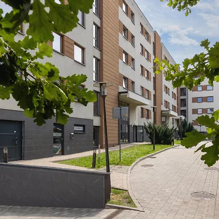 W Spokojnej Okolicy Z Parkingiem By Renters Διαμέρισμα *