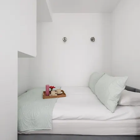 W Spokojnej Okolicy Z Parkingiem By Renters Διαμέρισμα