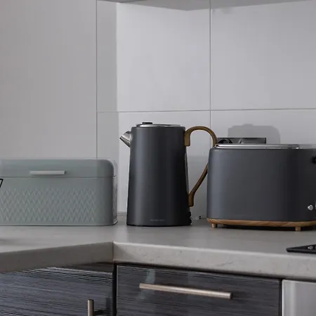 W Spokojnej Okolicy Z Parkingiem By Renters